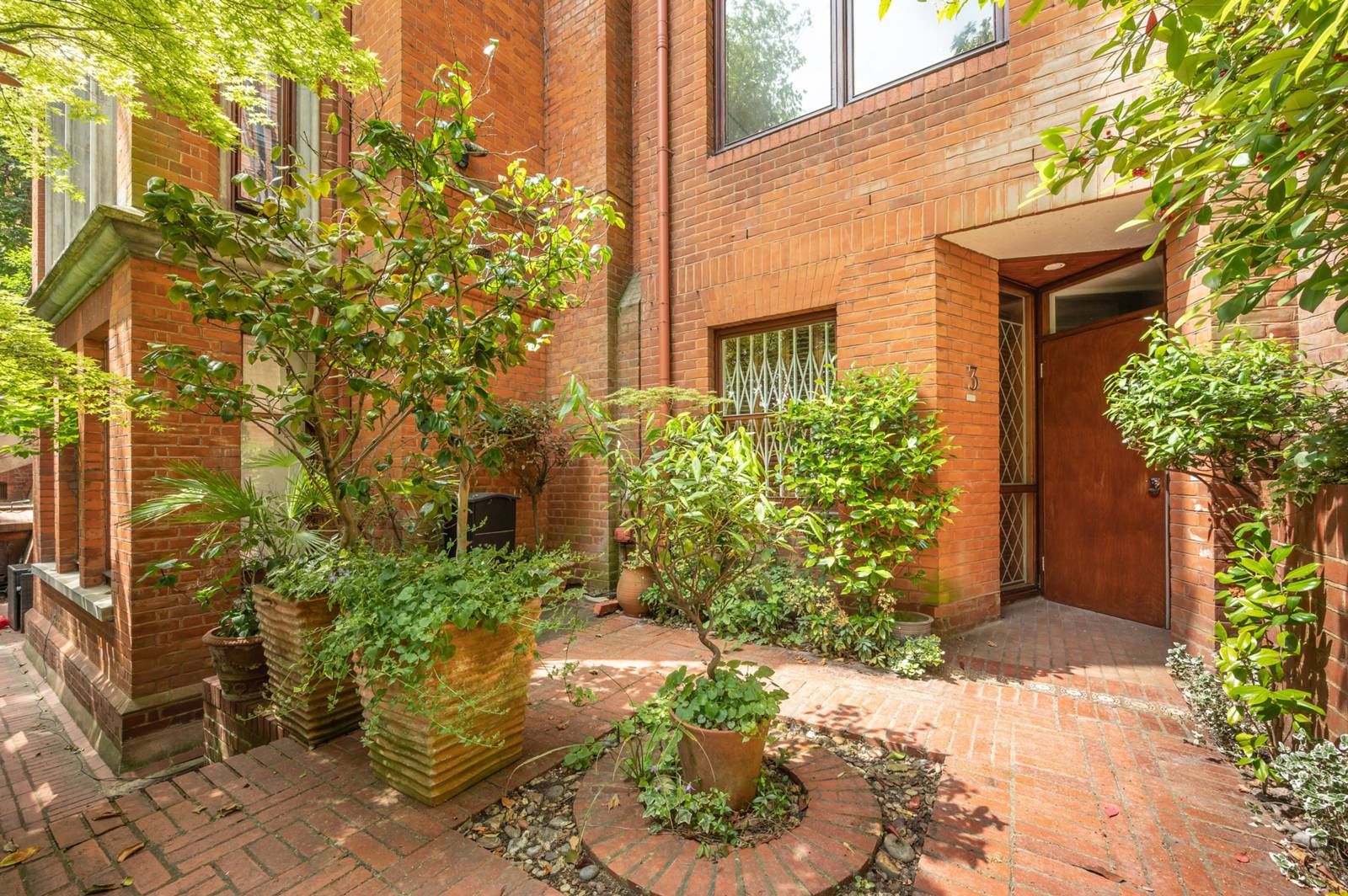 Fitzjohns Ave, Hampstead, London NW3  