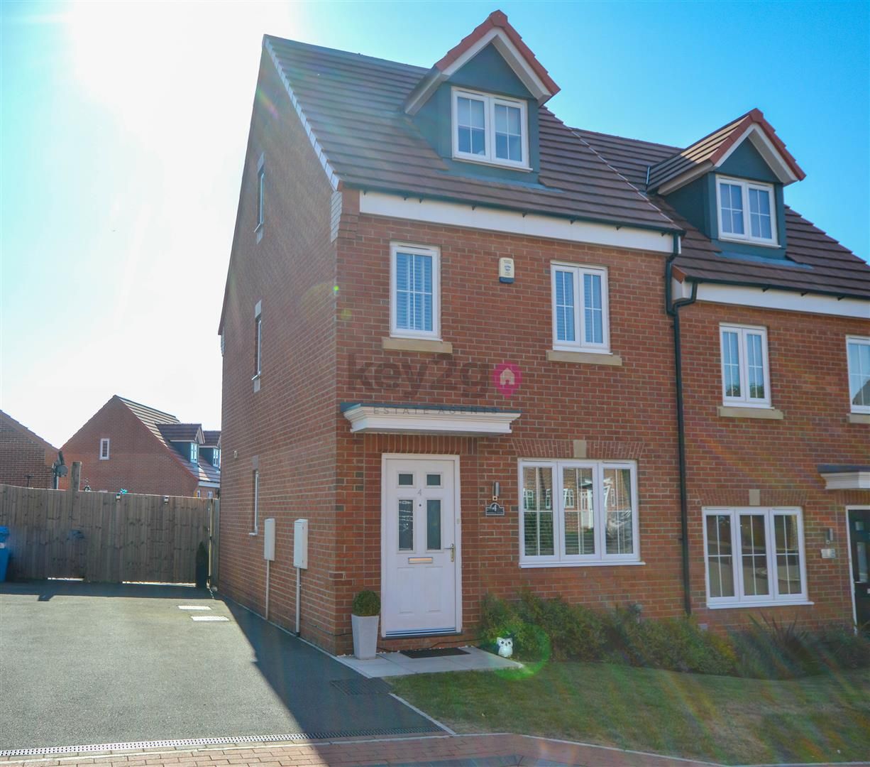 3 bed semidetached house for sale in Imperial Close, Mosborough