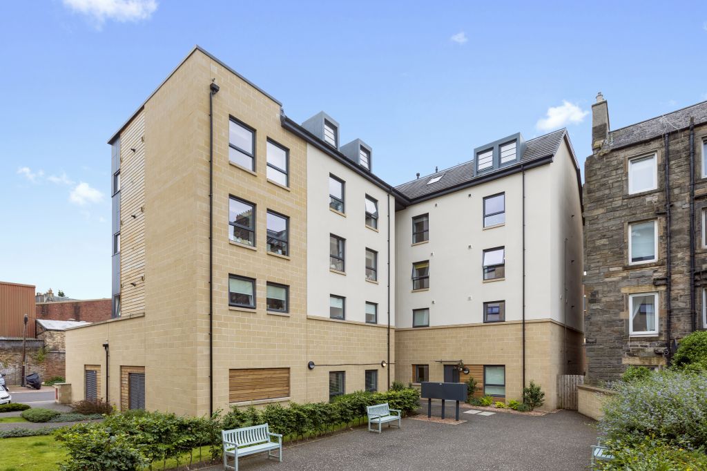 6/10 Hatters Lane, Broughton, Edinburgh EH7