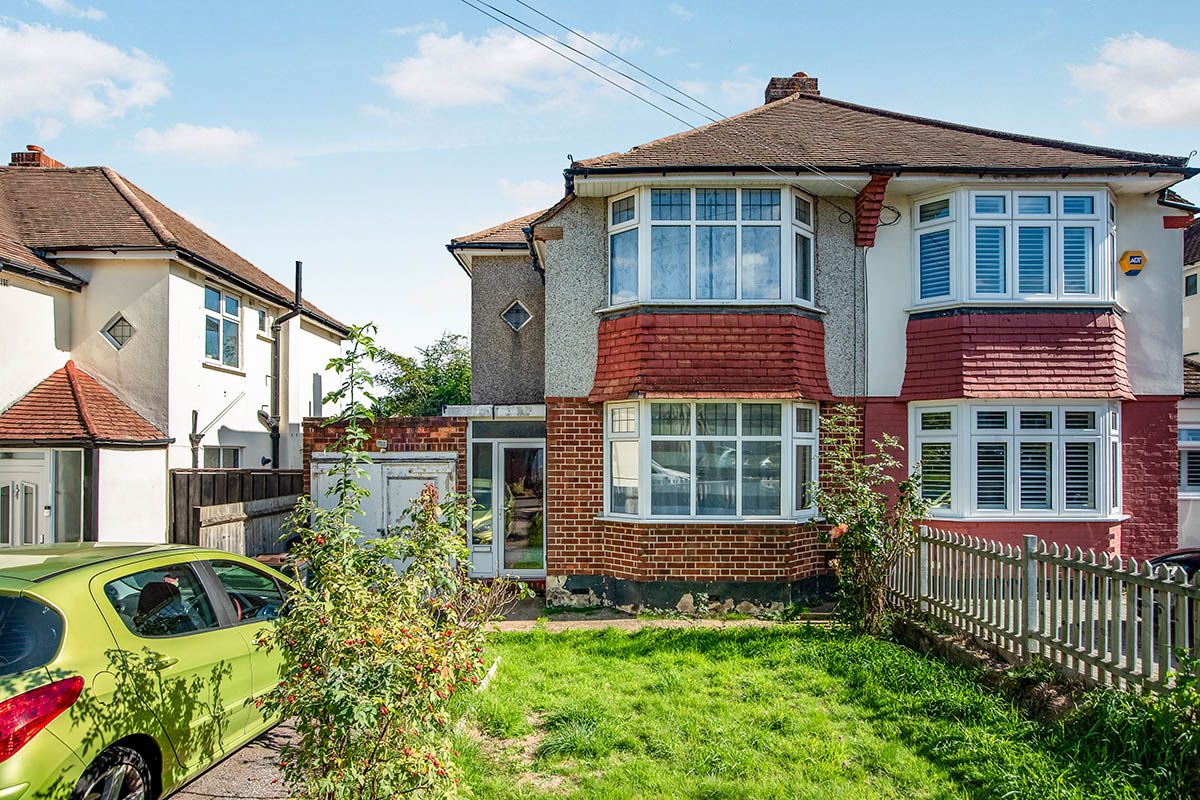 3 bed semidetached house for sale in Elmstead Avenue, Chislehurst BR7
