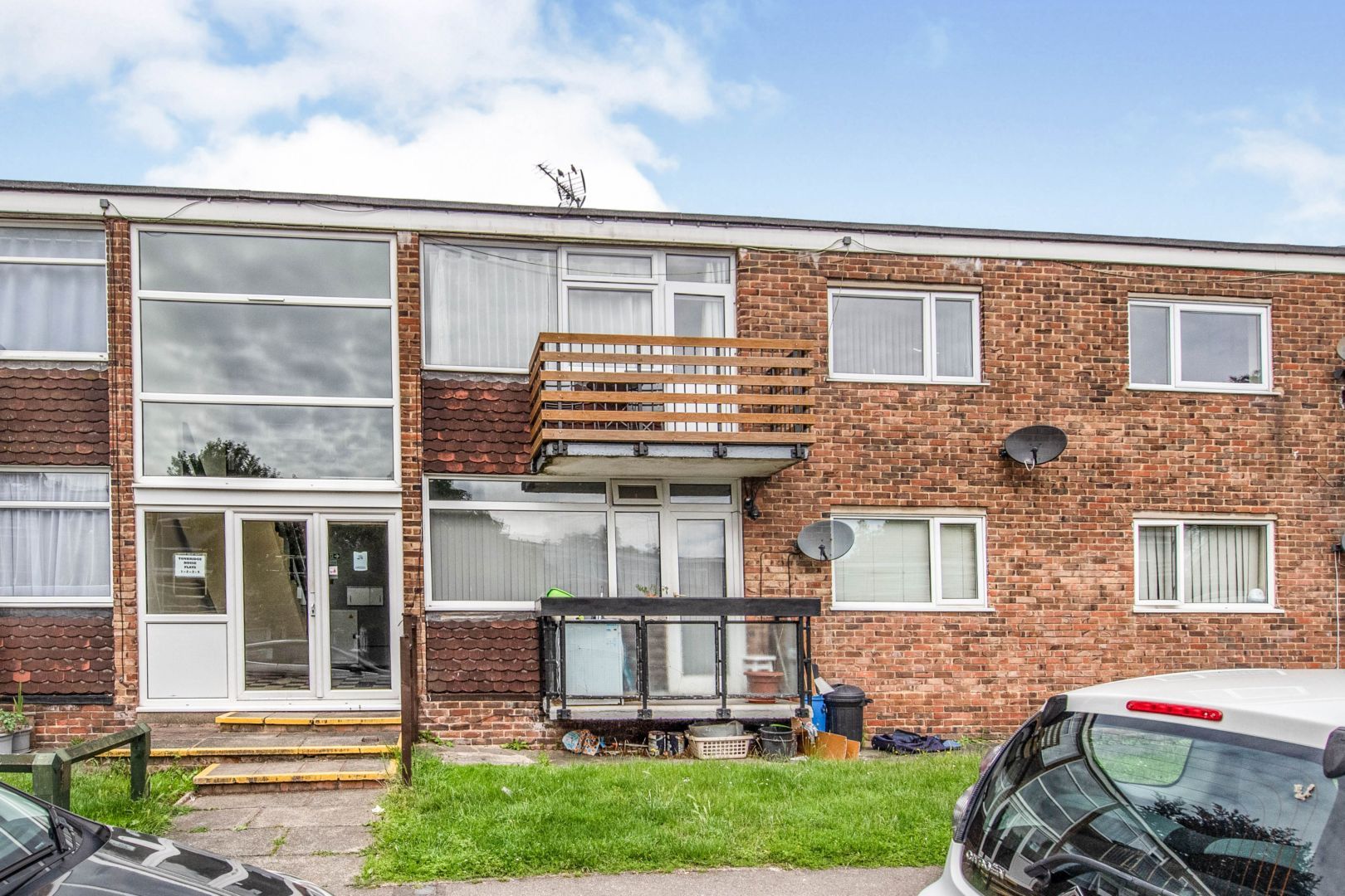 2 bed flat for sale in Cypress Court, Rochester ME2 Zoopla