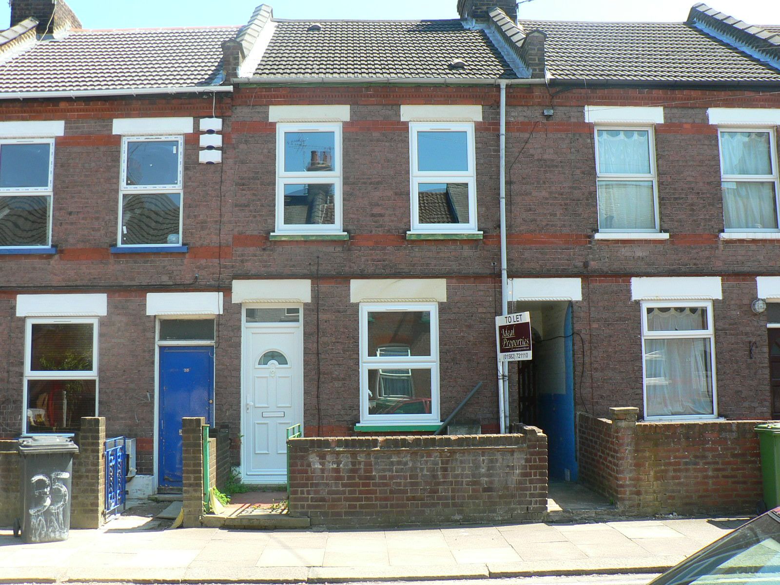 3 bed terraced house for sale in Malvern Road, Luton LU1 Zoopla