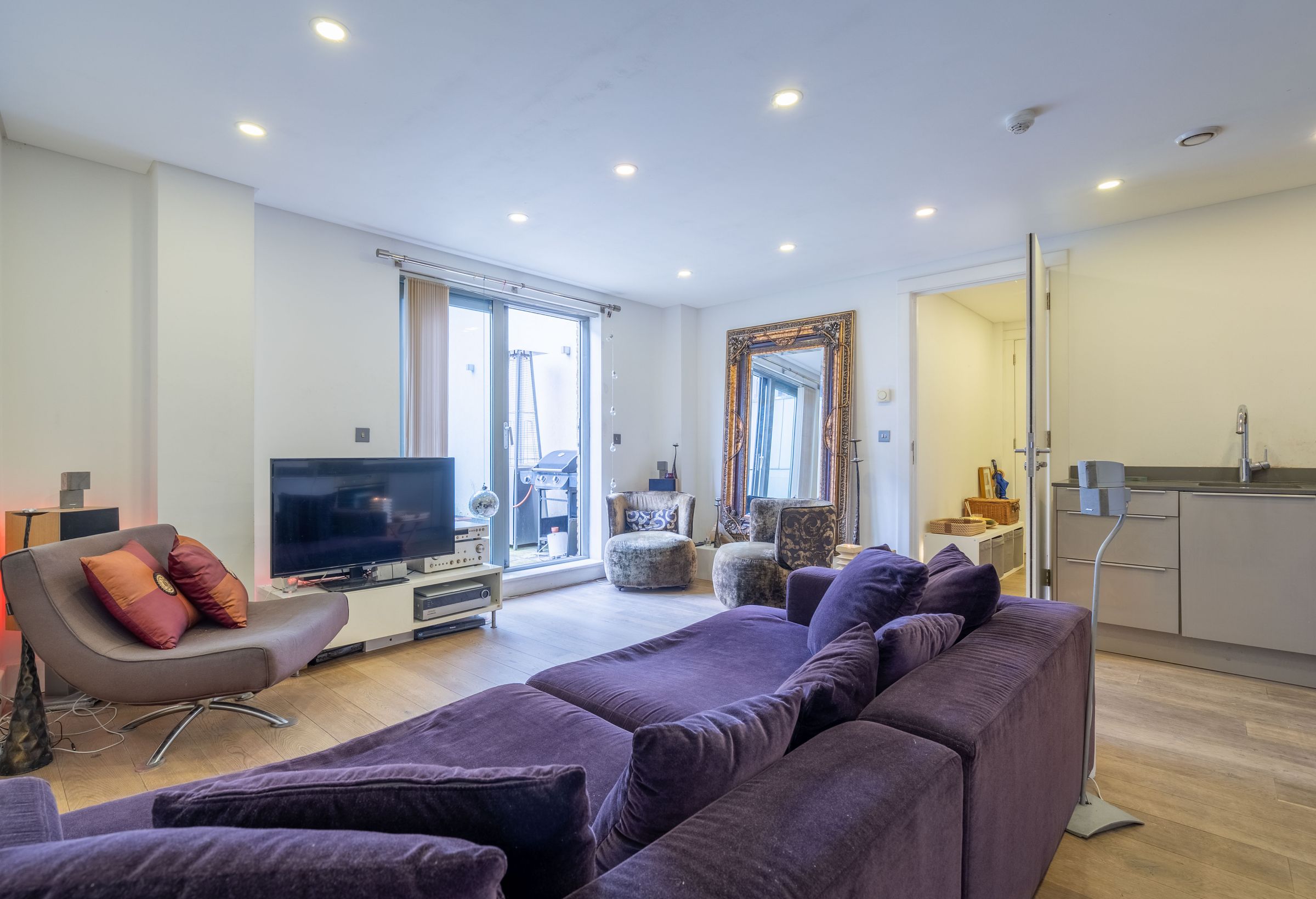 Waterside Apartments, Ladbroke Grove, London W10