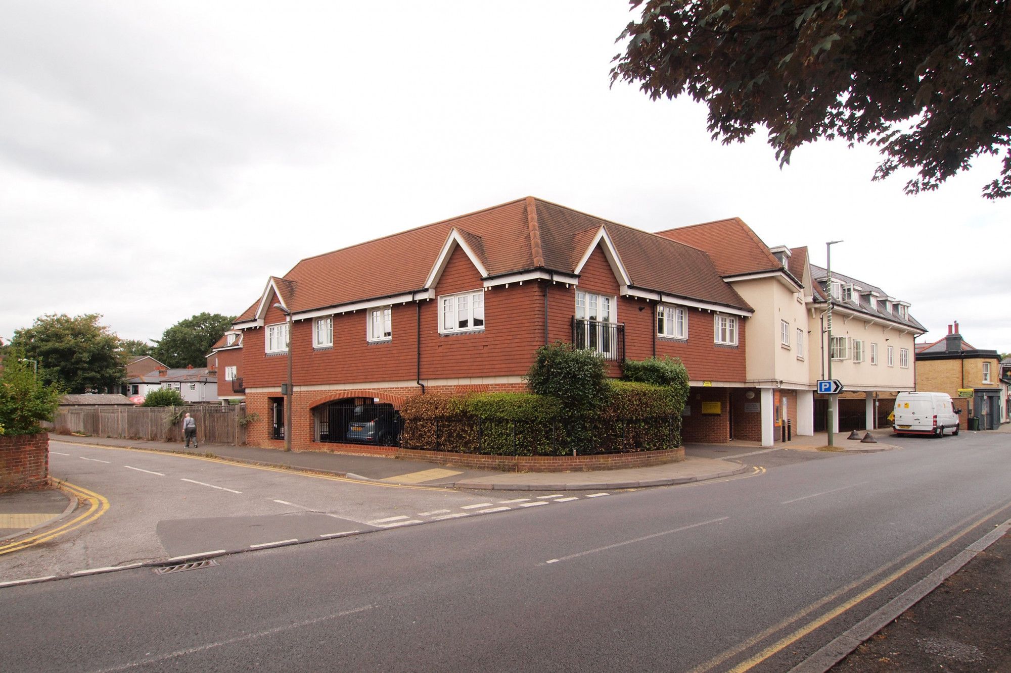 2 bed flat to rent in Mercury House, Ewell Village, Surrey KT171Sn KT17