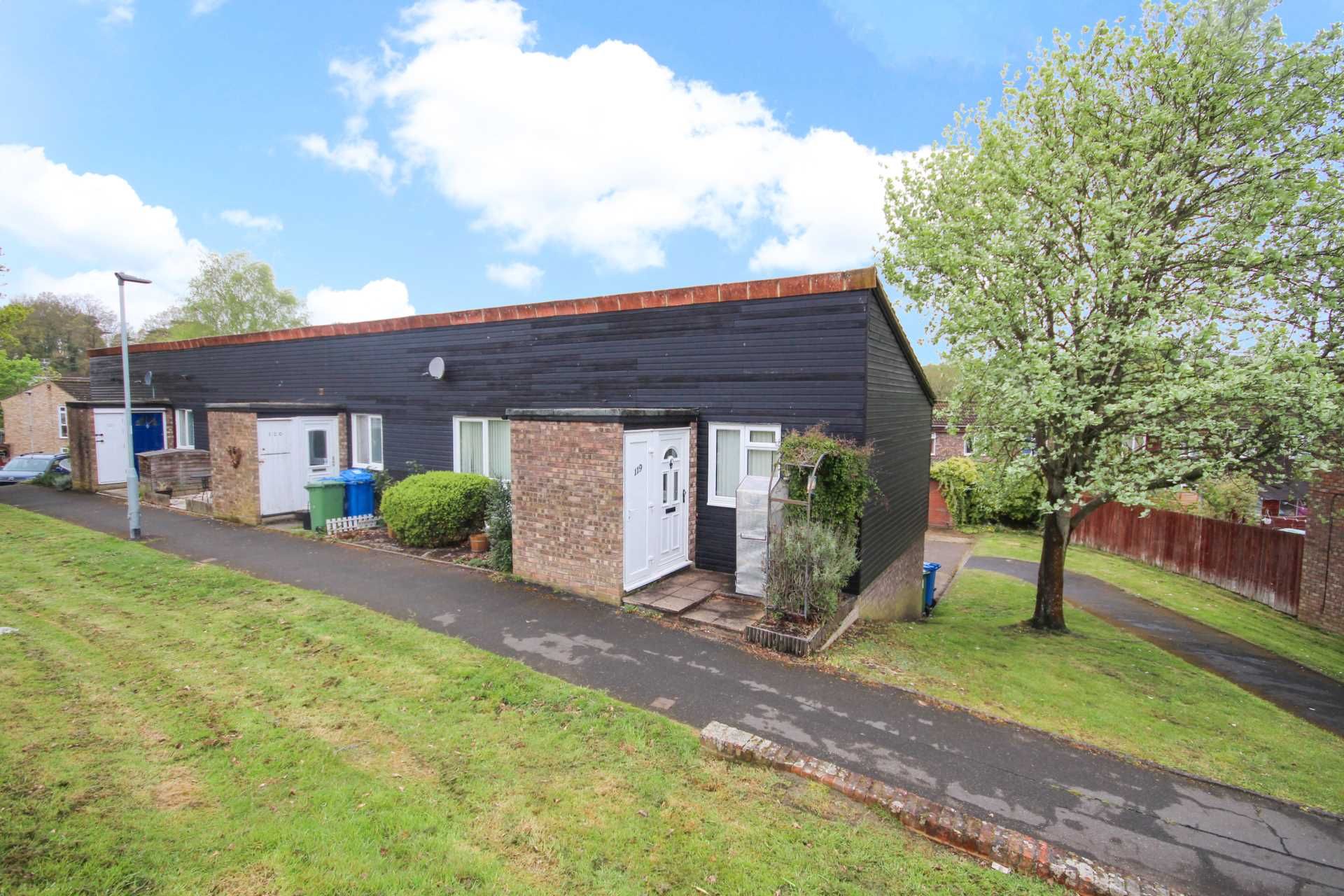 2 bed for sale in Nutley, Bracknell RG12 Zoopla