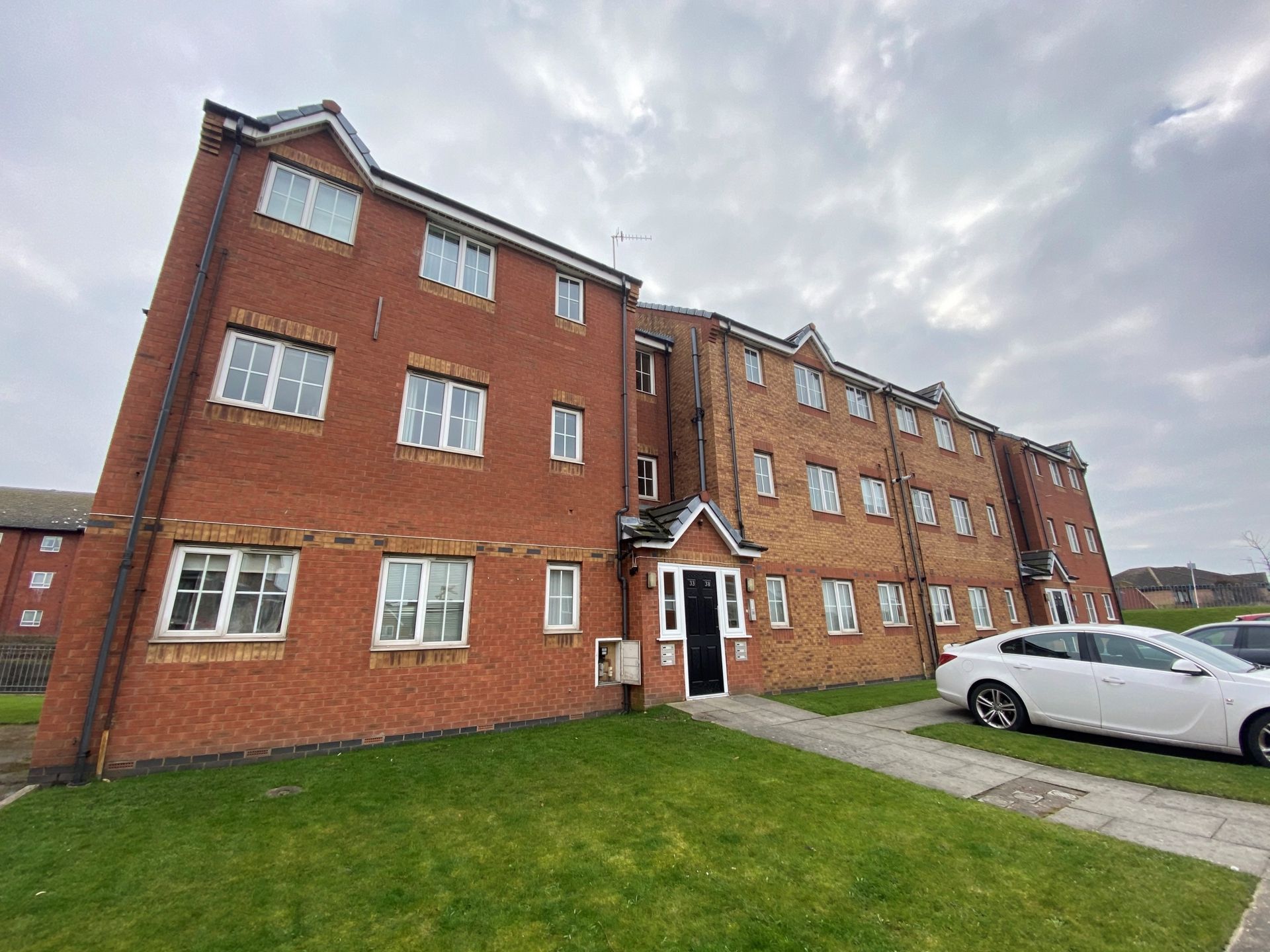 Lockfields View Vauxhall L3  