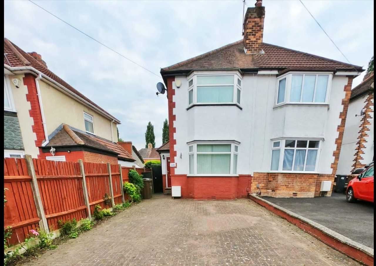 2 bed semidetached house for sale in Barn Lane, Solihull, Solihull B92