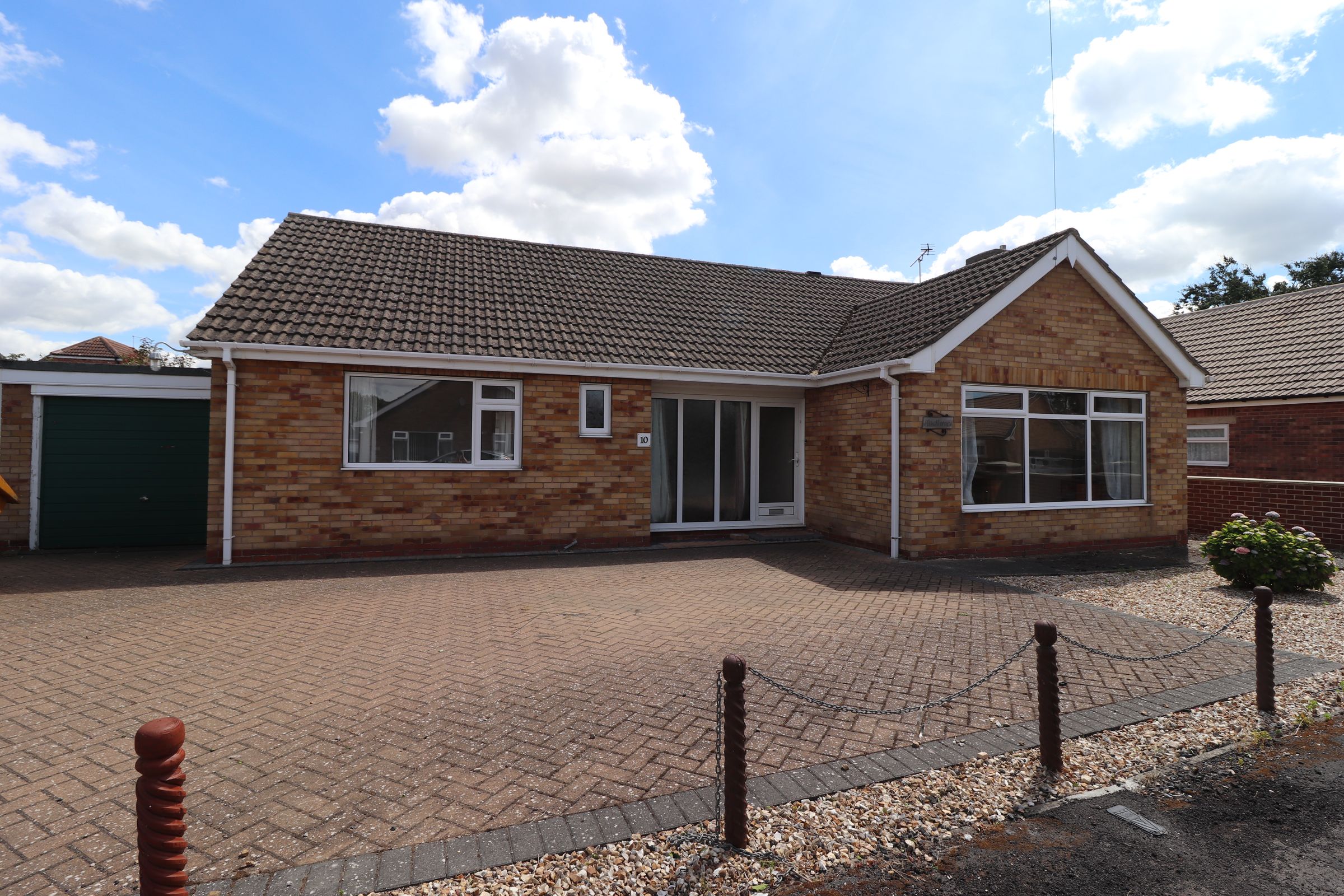 3 bed detached bungalow for sale in Ash Tree Drive, Haxey, Doncaster