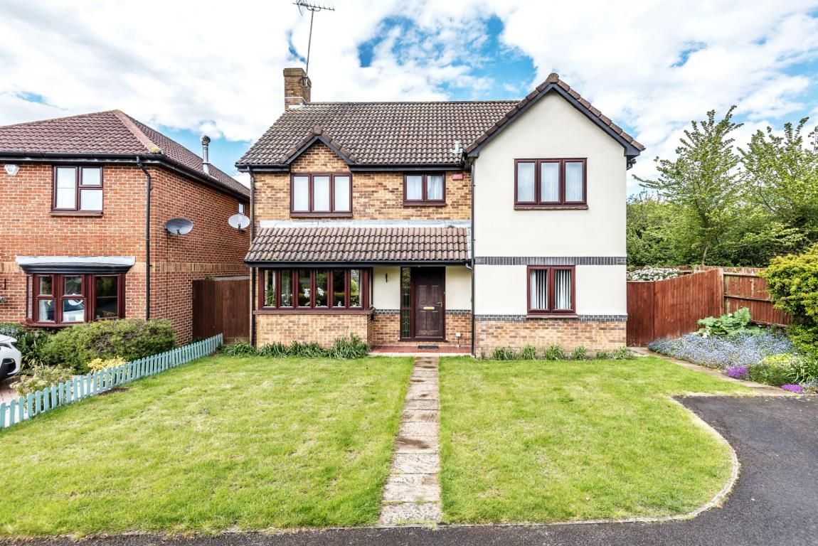 4 bed detached house for sale in Winnersh, Wokingham RG41 Zoopla