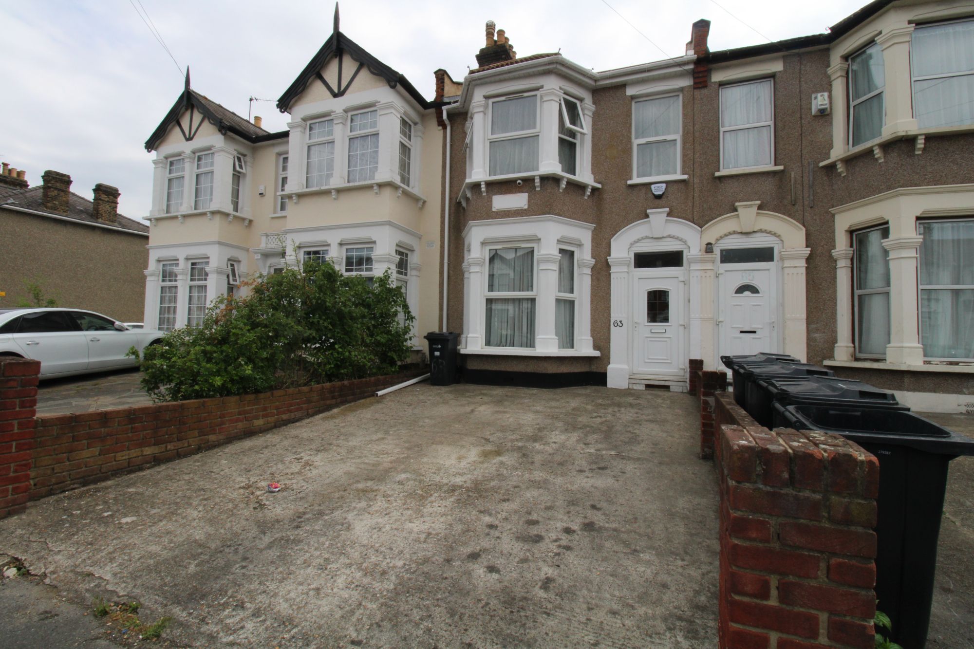 3 bed terraced house for sale in De Vere Gardens, Cranbrook, Ilford IG1