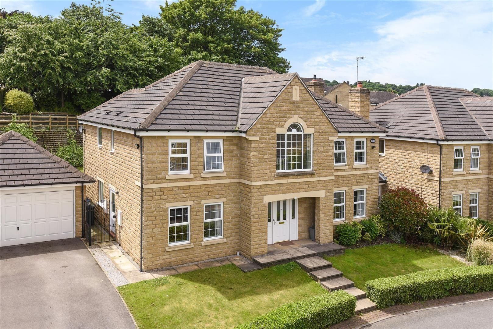4 bed detached house for sale in Overland Crescent, Apperley Bridge