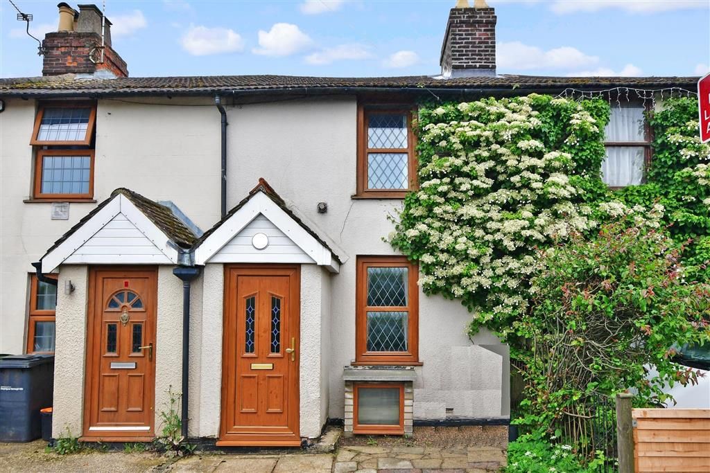 2 bed terraced house for sale in Heath Road, Linton, Maidstone, Kent