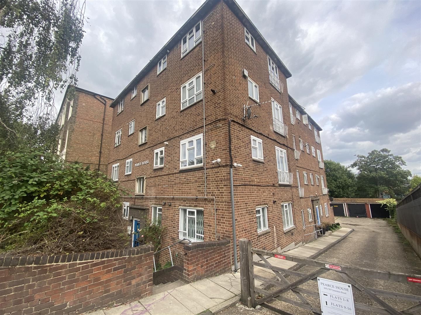 1 bed flat to rent in Pearce House, Tufnell Park N19 Zoopla