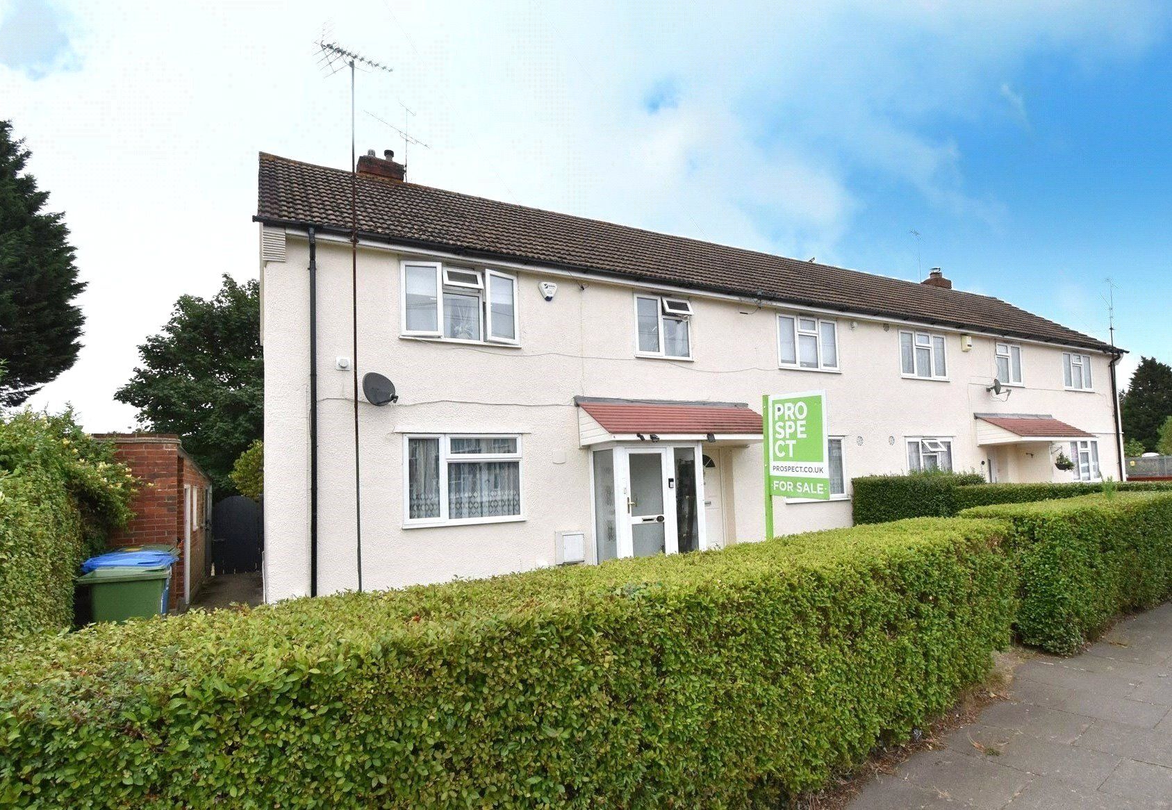 2 bed for sale in Prince Charles Crescent, Farnborough