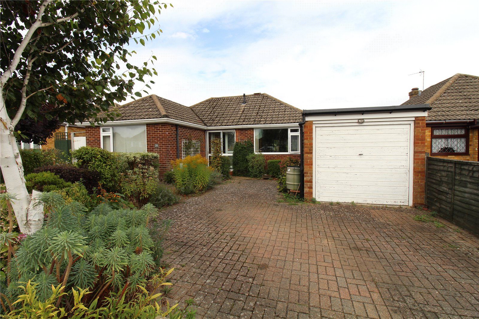 2 bed bungalow for sale in Widmore Road, Basingstoke, Hampshire RG22