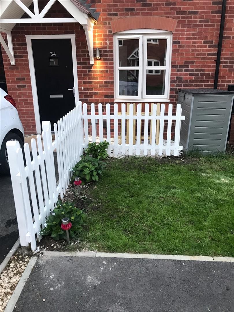 2 bed end terrace house for sale in Farmers Lane, Tidbury Green