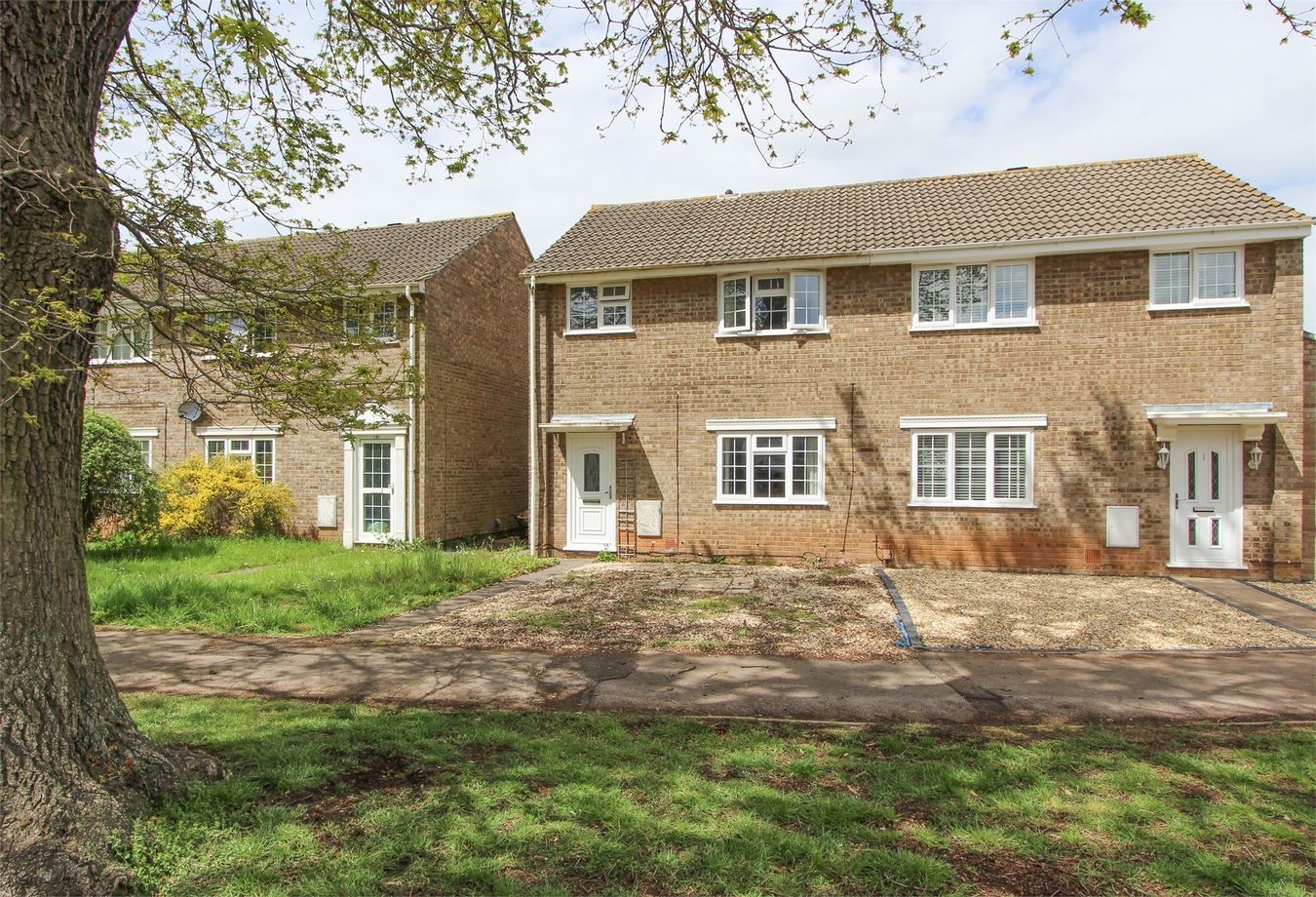 3 bed semidetached house for sale in Brockworth, Yate, South