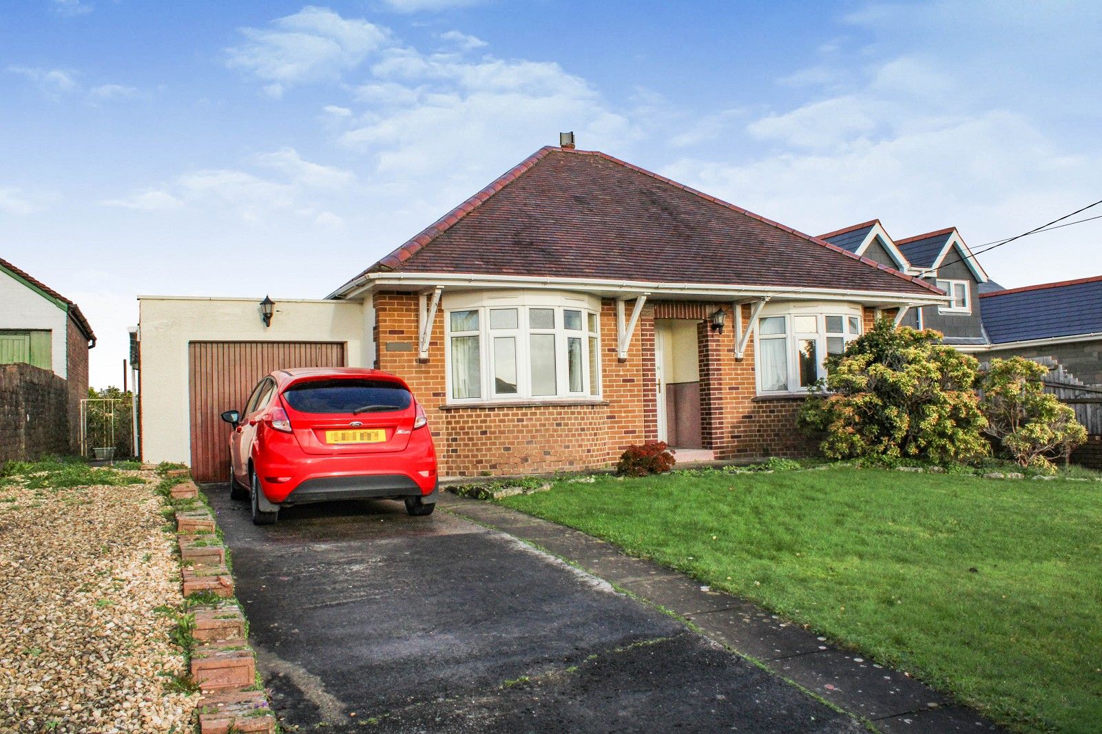2 bed detached bungalow for sale in Hillcrest, PenYFai, Bridgend