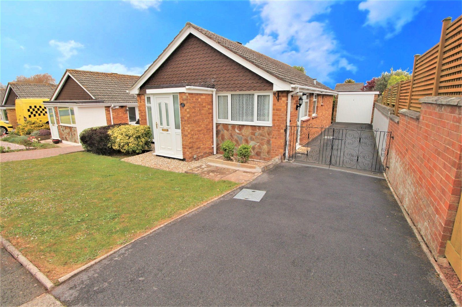 2 bed bungalow for sale in Gibson Road, Broadsands Park, Paignton TQ4 Zoopla