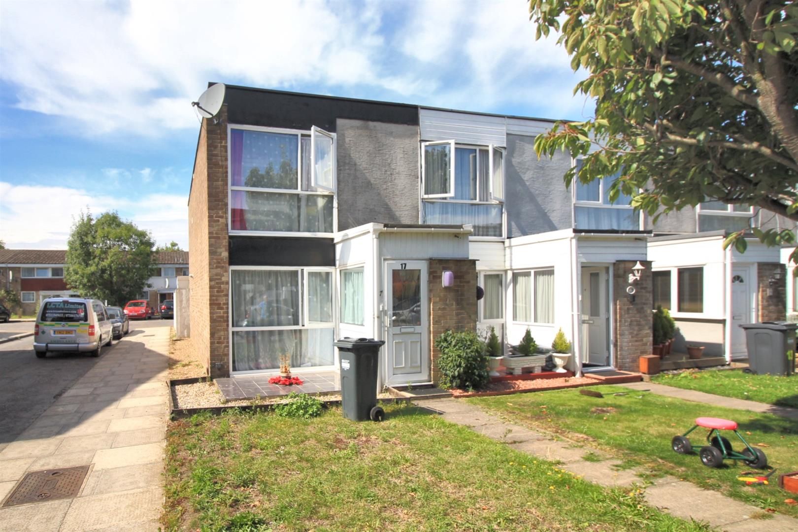 2 bed end terrace house for sale in Wheatlands, Heston TW5 Zoopla
