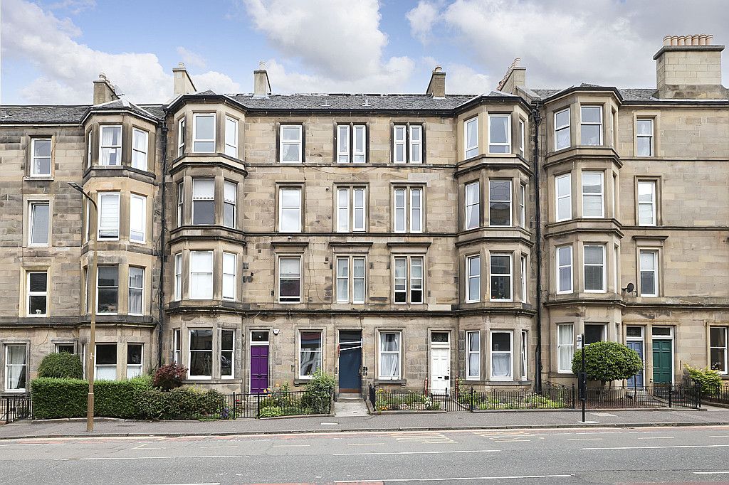 41 (2F2) Mcdonald Road Leith Edinburgh EH7  