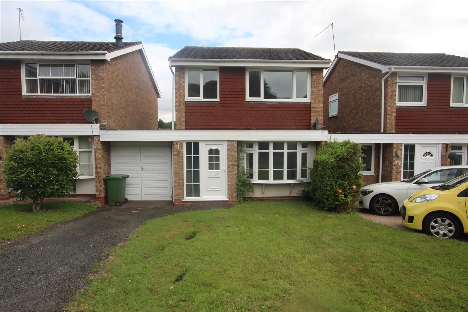 3 bed linkdetached house to rent in Alveston Close, Redditch B98 Zoopla