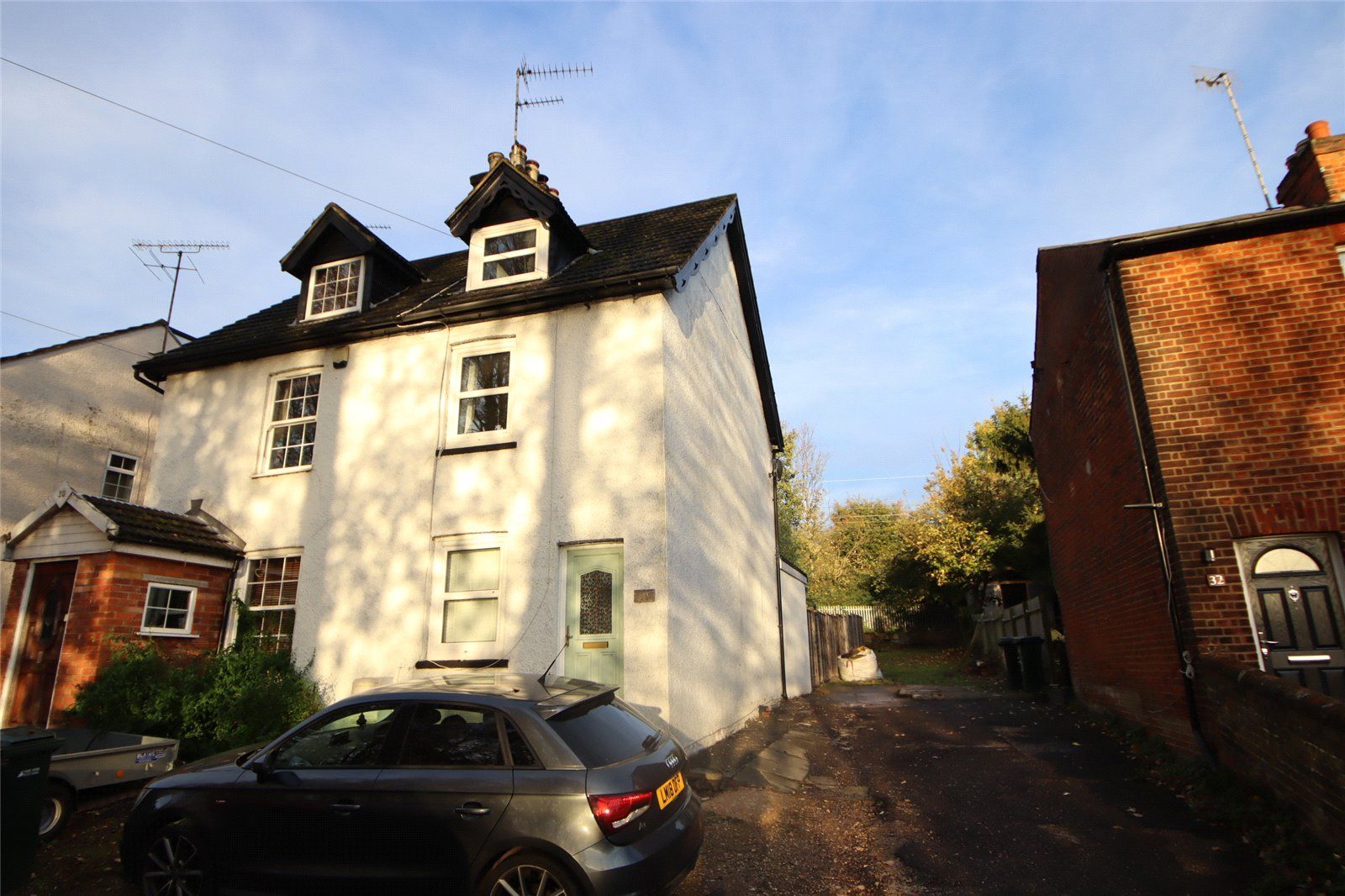 2 bed semidetached house for sale in Railway Terrace, Kings Langley