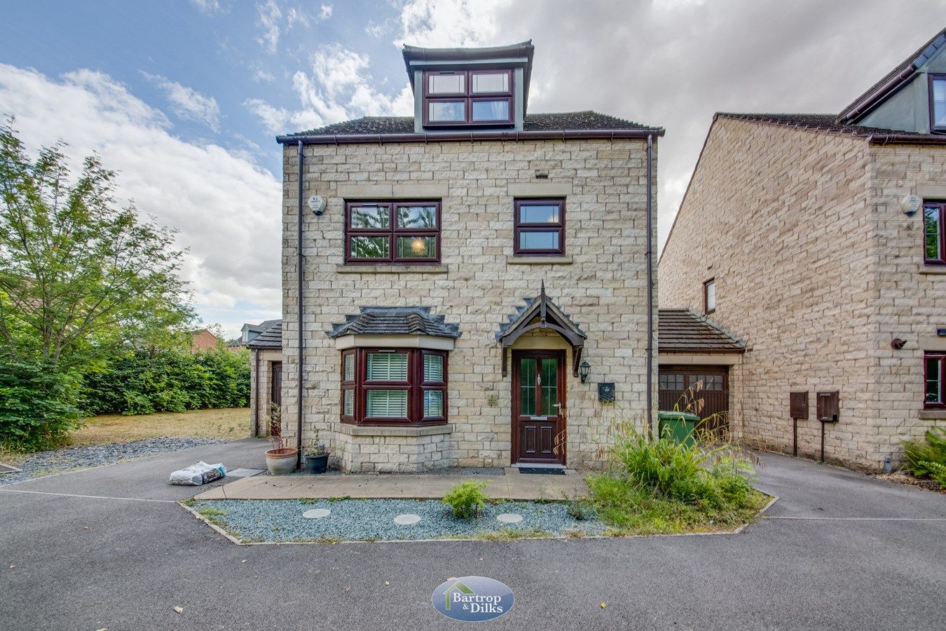 4 bed detached house for sale in Water Lily Gardens, Creswell, Worksop