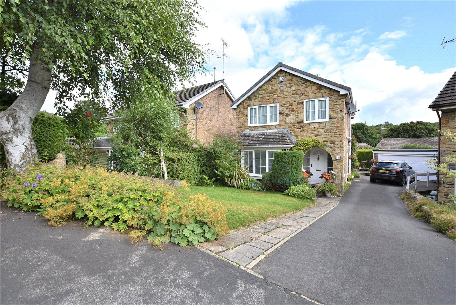 East Causeway Vale, Adel, Leeds, West Yorkshire LS16  