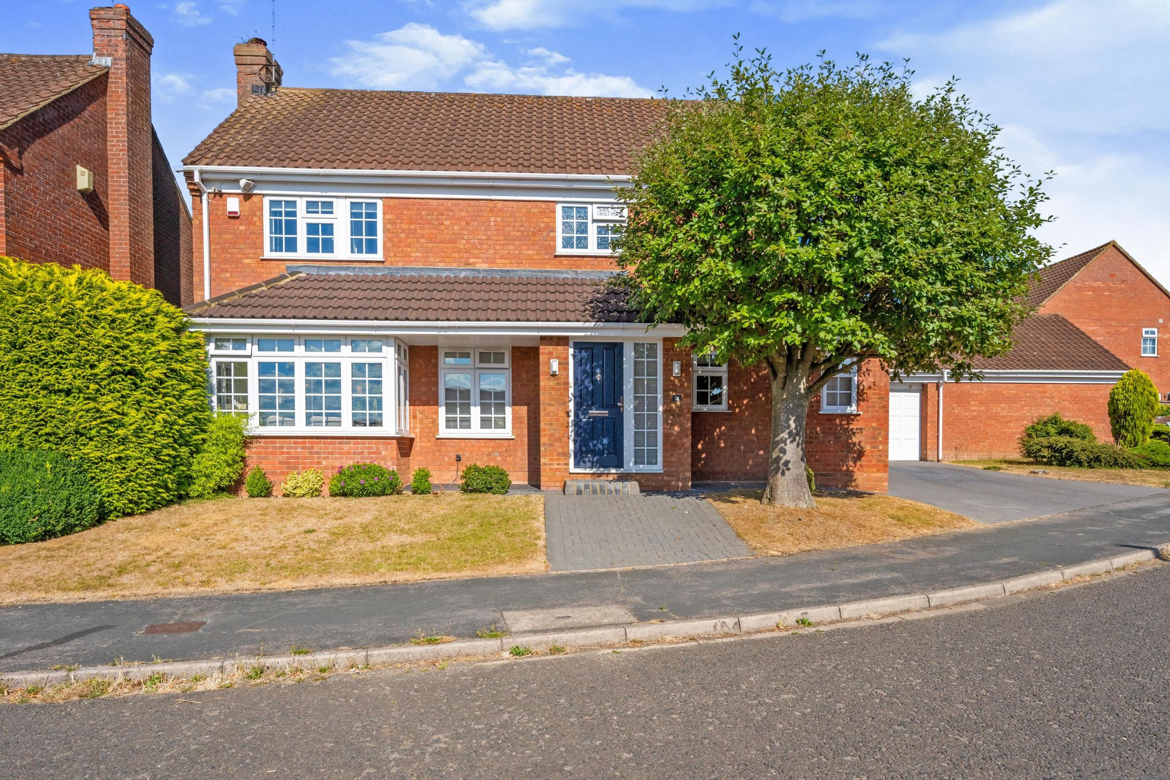 4 bed detached house for sale in Beckham Close, Luton LU2 Zoopla