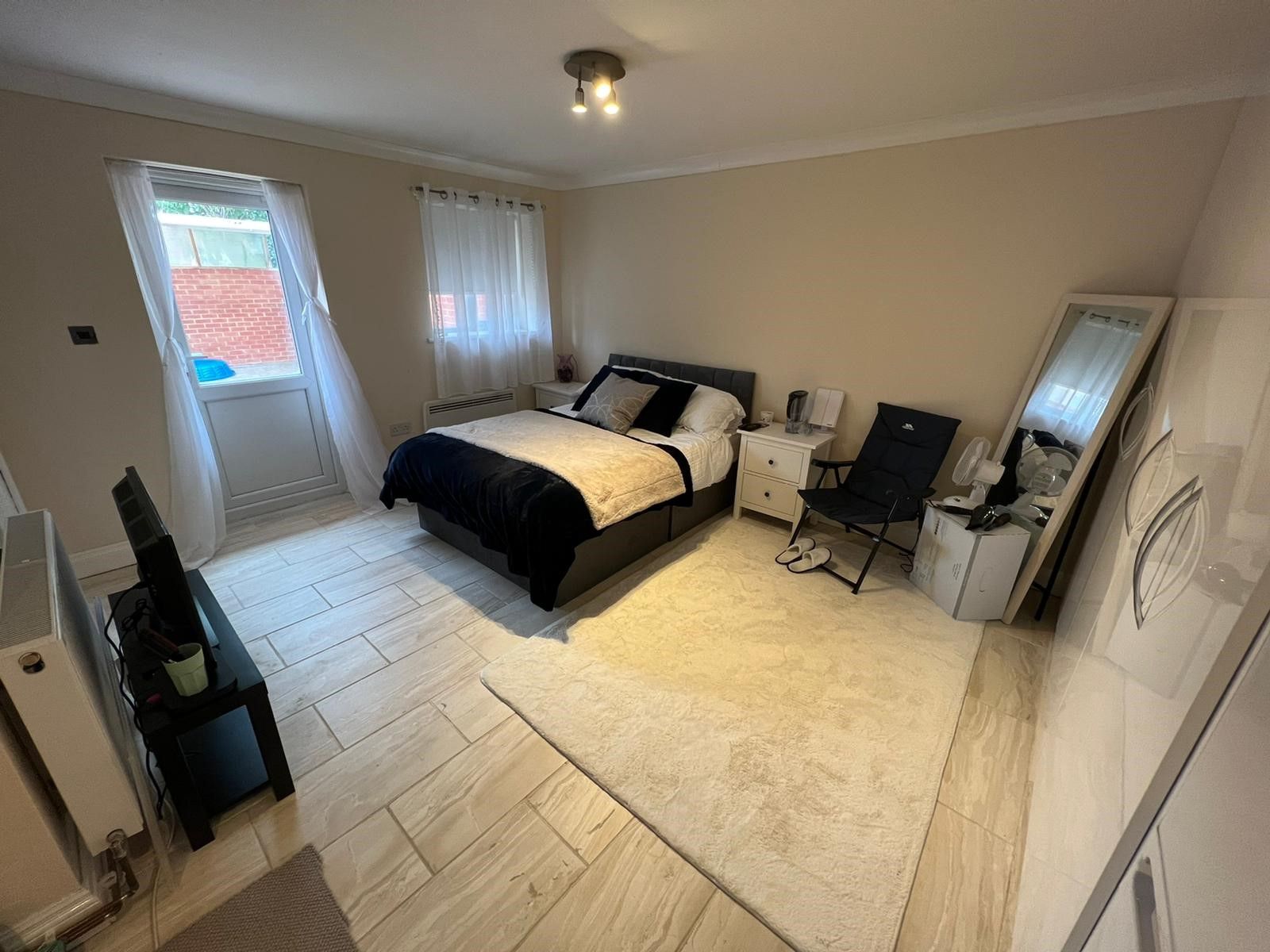 Studio to rent in Brabazon Road, Heston TW5 Zoopla