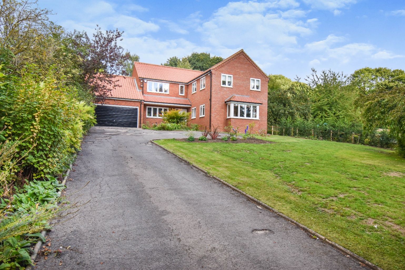 4 bed detached house for sale in Main Street, SaxbyAllSaints, Brigg