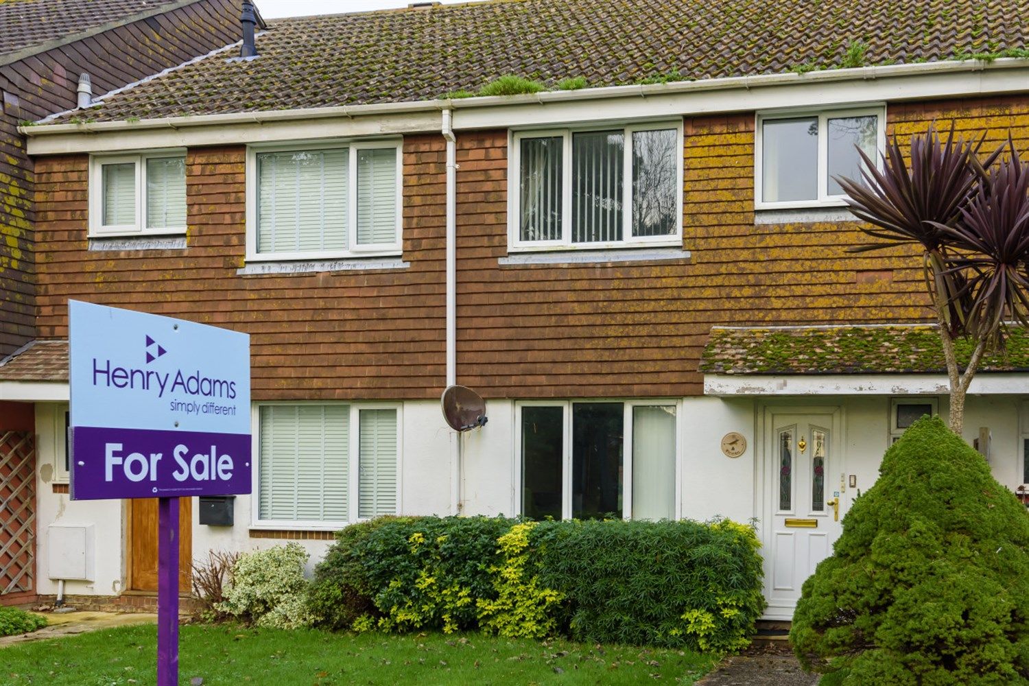 3 bed terraced house for sale in Thrusloes, Aldwick Felds, Bognor Regis