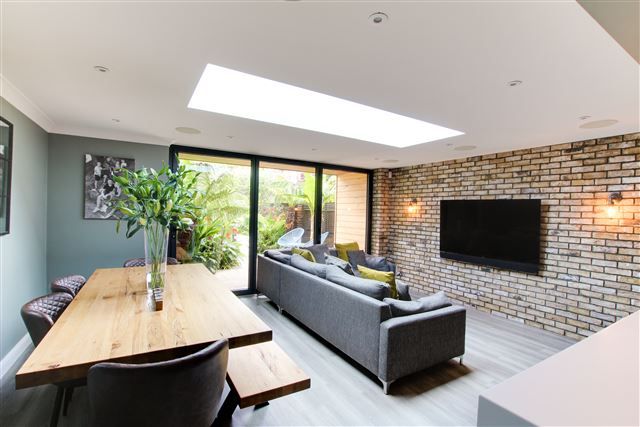 Marvel Close, Pound Hill, Crawley RH10  