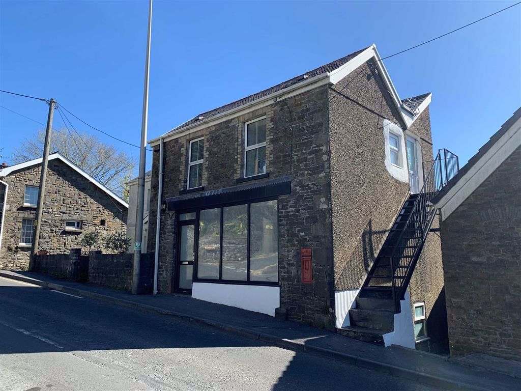 2 bed semidetached house for sale in Heol Y Plas, Llannon, Llanelli