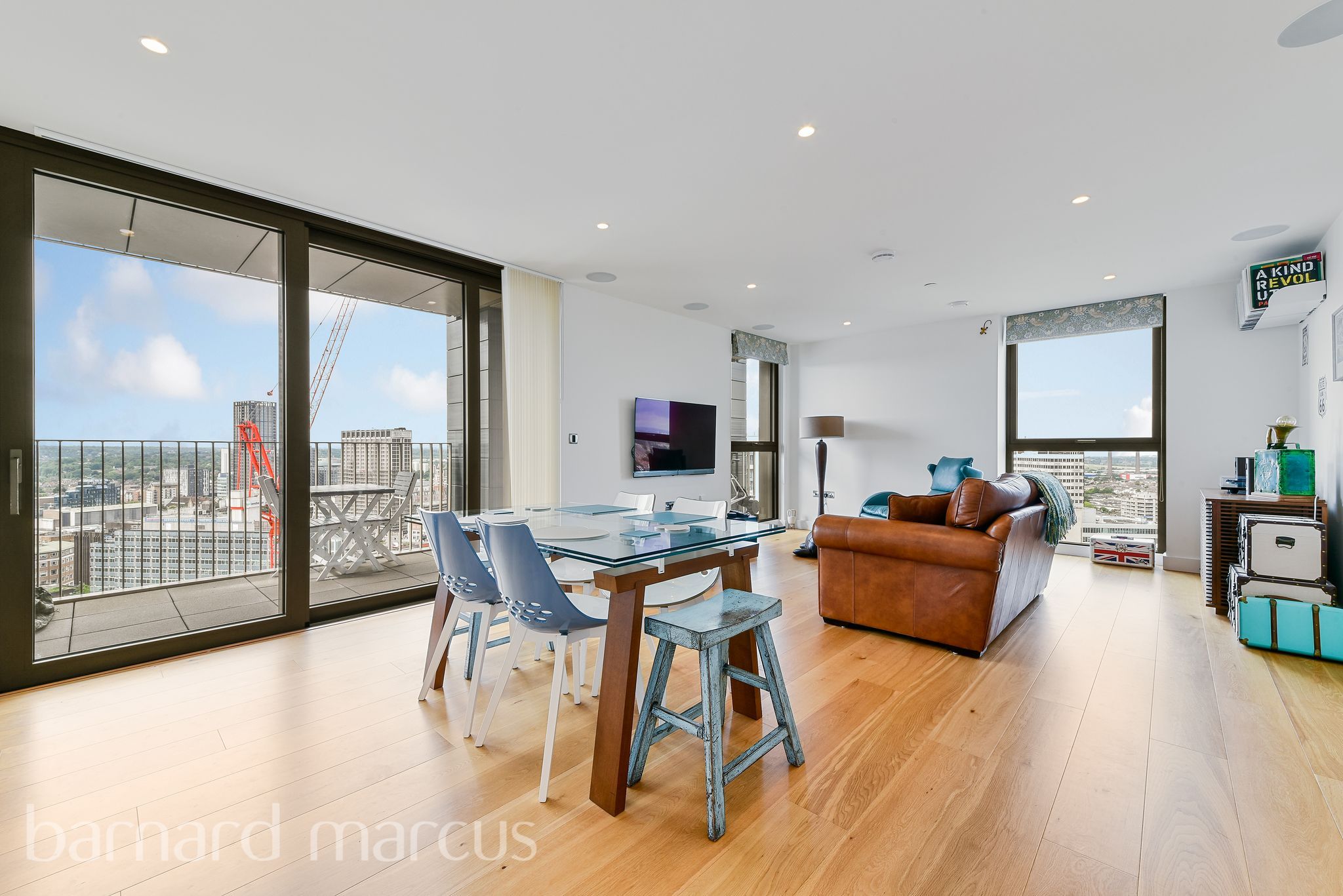 2 bed flat for sale in Caithness Walk, Croydon CR0 Zoopla