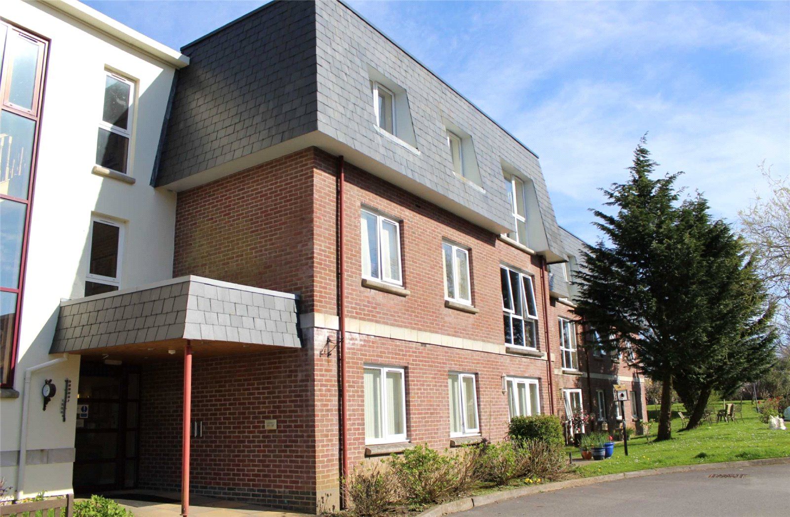2 bed flat for sale in Willow Court, Abertawe, Clyne Common, Swansea