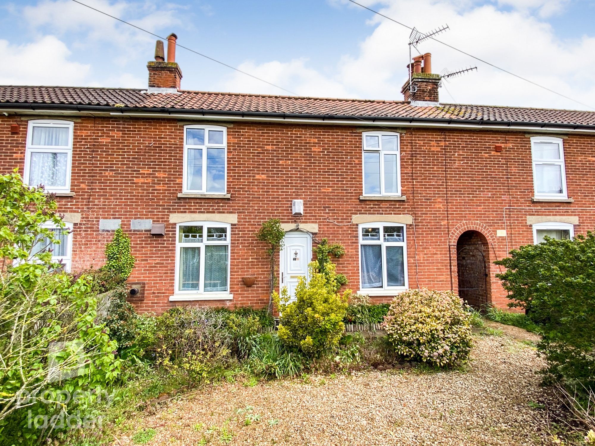 3 bed terraced house for sale in Gt. Hautbois Road, Coltishall, Norwich ...