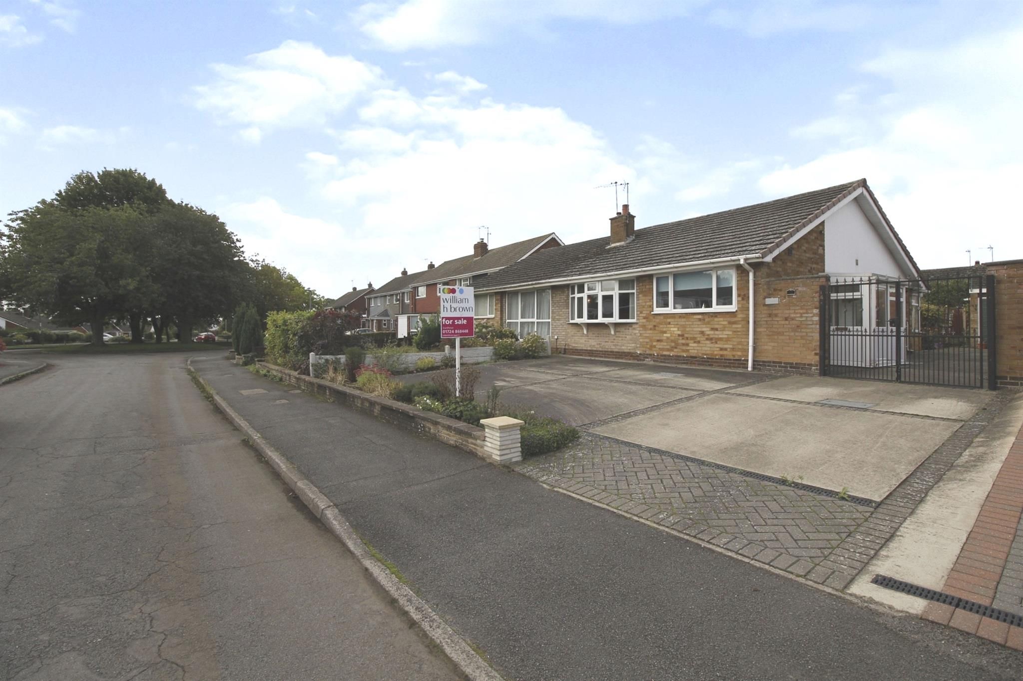 2 bed semidetached bungalow for sale in Knights Court, Bottesford