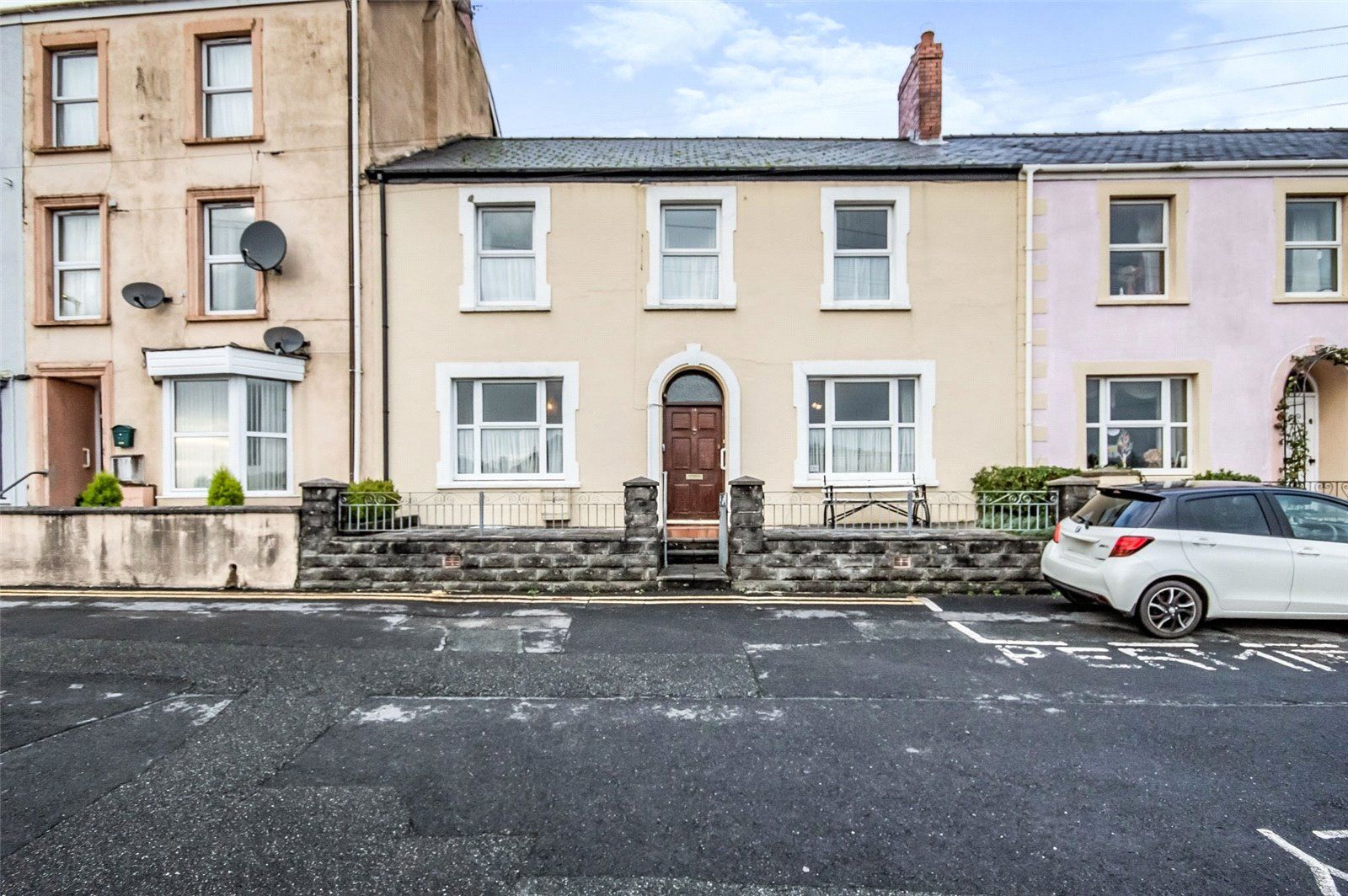 4 bed terraced house for sale in The Parade, Carmarthen