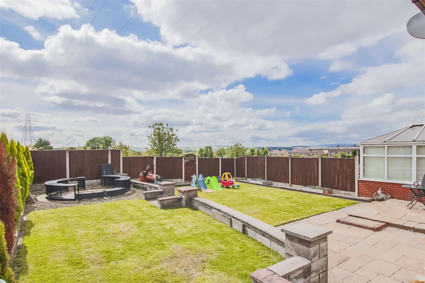 3 bed semidetached house for sale in Lowergate Road, Huncoat