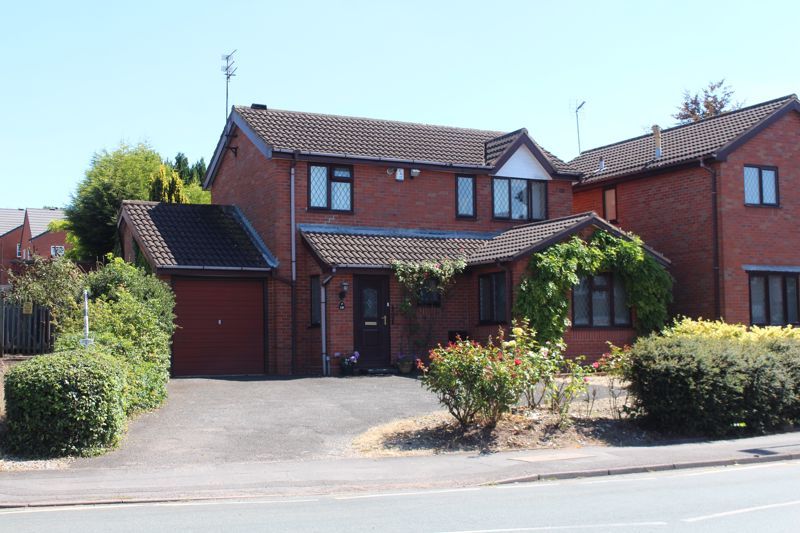 3 bed detached house for sale in Common Road, Wombourne, Wolverhampton