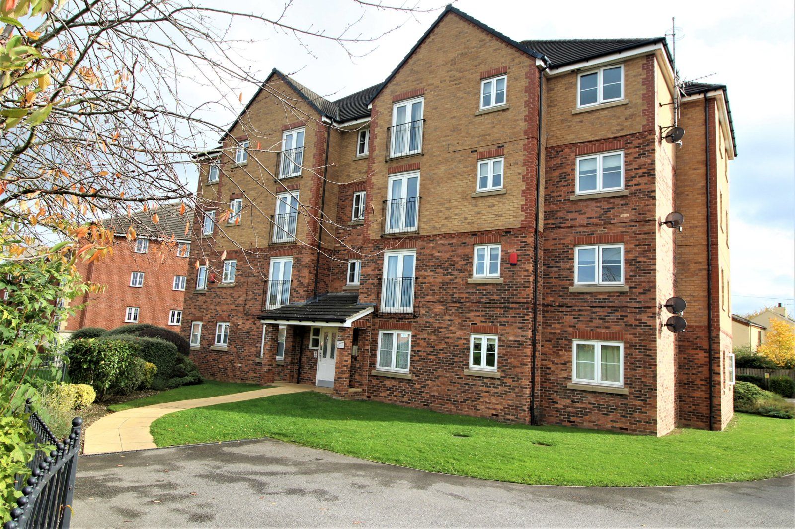 2 bed flat for sale in Constable Drive, Ossett, West Yorkshire WF5 Zoopla
