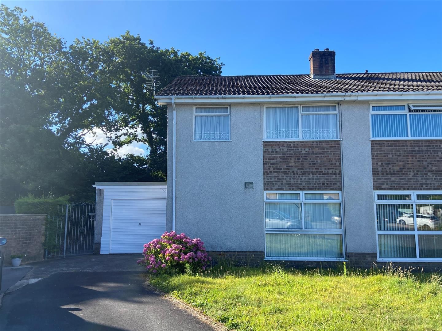 3 bed semidetached house for sale in Wyndham Close, Pontarddulais