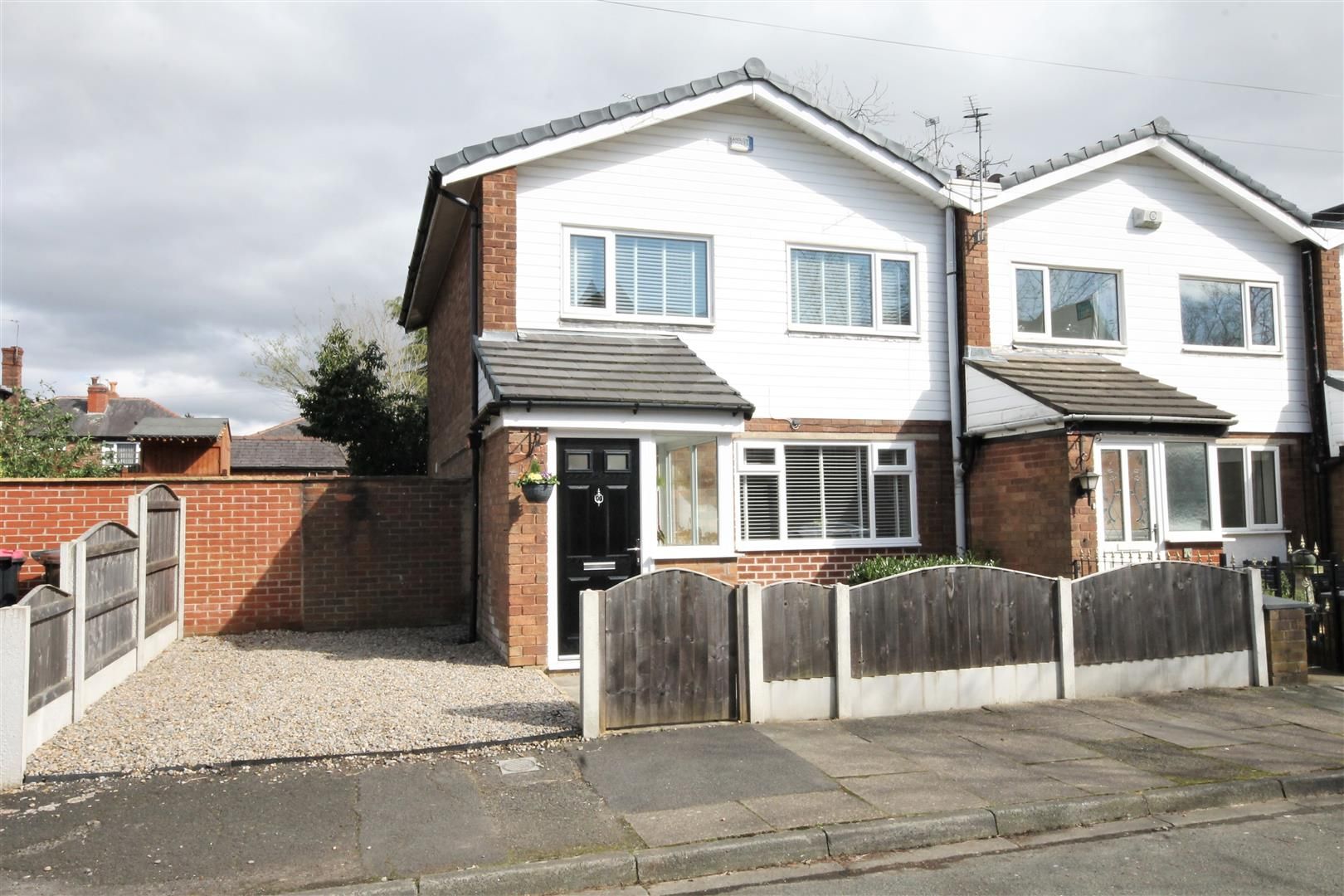 3 bed property for sale in Harbern Close, Monton, Manchester M30 Zoopla