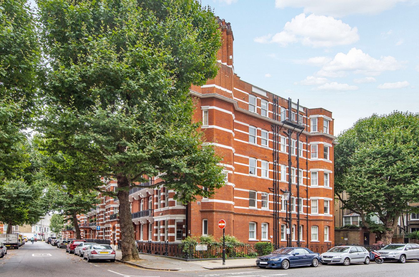 2 bed flat to rent in Kensington Mansions, Earls Court, Kensington SW5