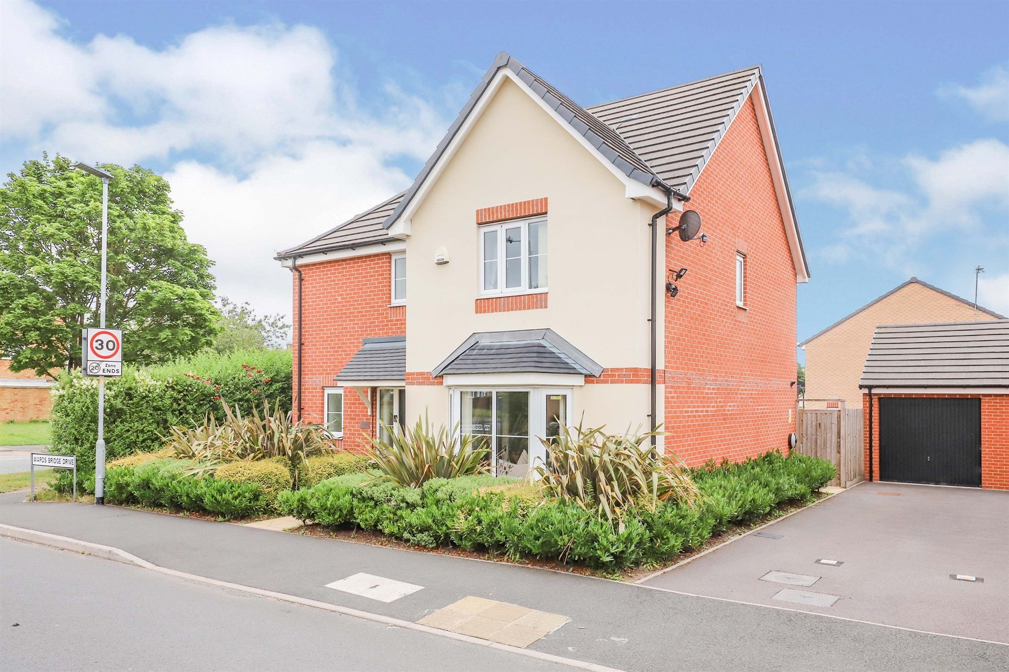 Wards Bridge Drive, Wednesfield, Wolverhampton WV11  