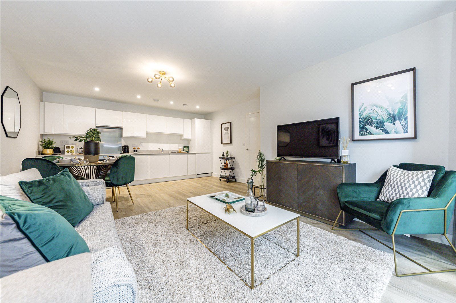 New home, 1 bed flat for sale in Walton Court Gardens, Station Avenue
