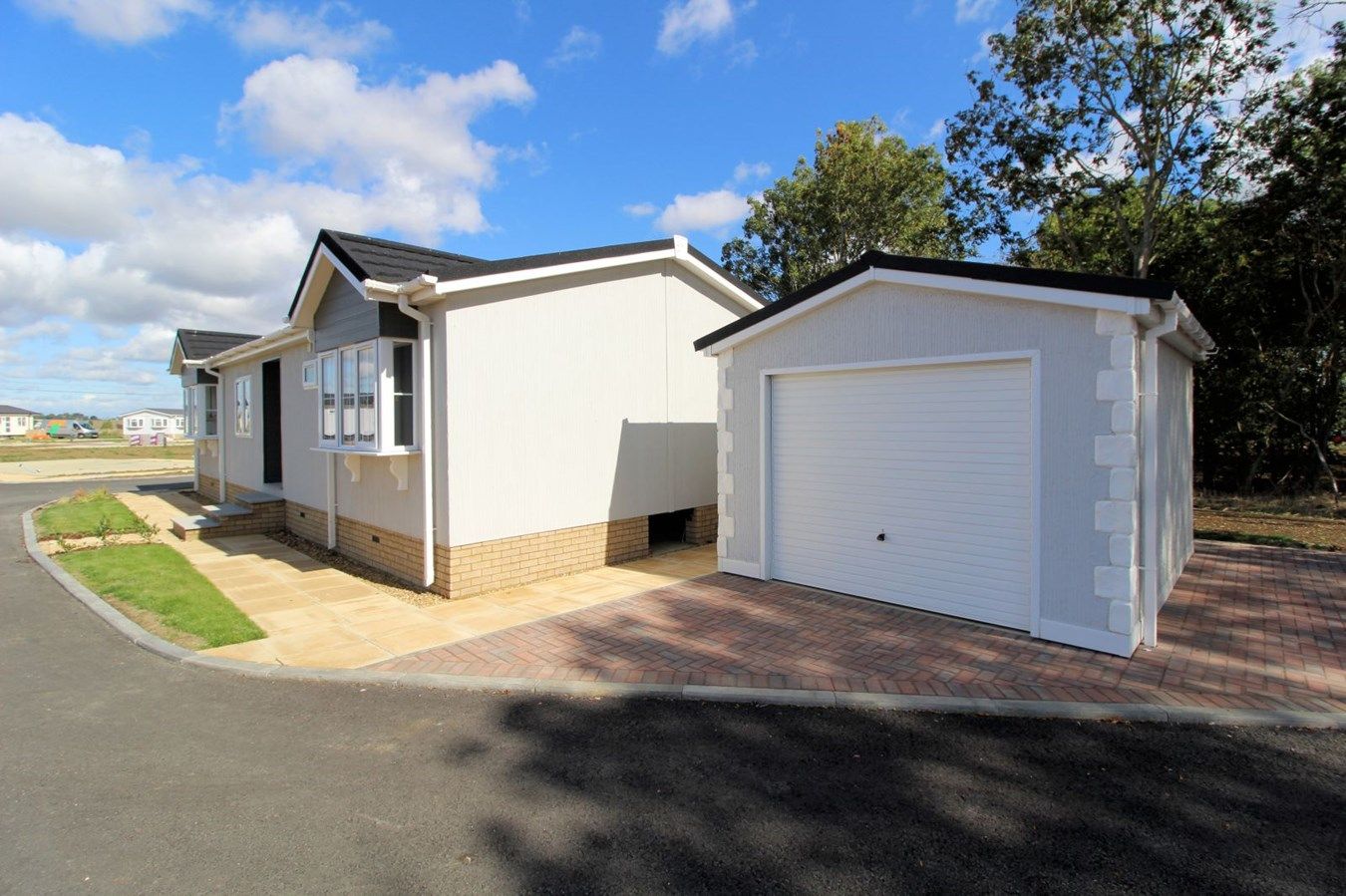 2 bed mobile/park home for sale in New Road, Clifton, Shefford SG17