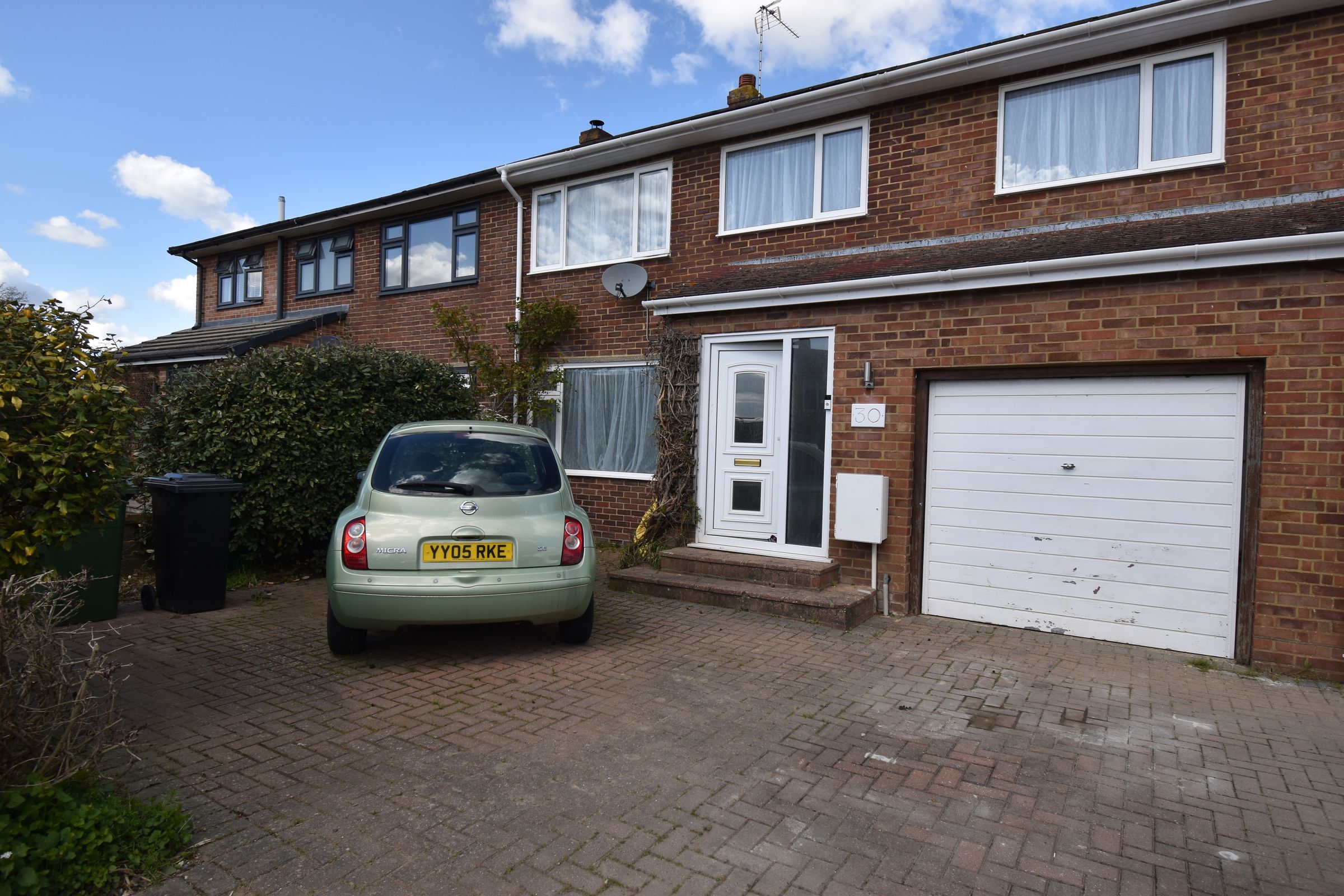 4 bed semidetached house to rent in Gybbon Rise, Staplehurst, Tonbridge TN12 Zoopla